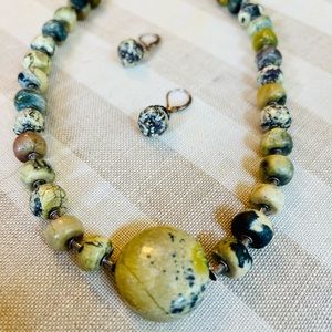 Line stone necklace set